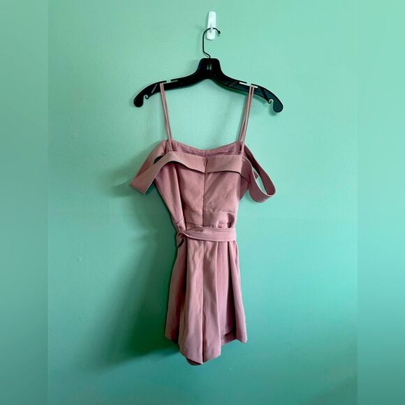 Anthropologie Greylin Ellie Blush Pink Off the Shoulder Tie Waist Romper SZ S - Picture 5 of 9